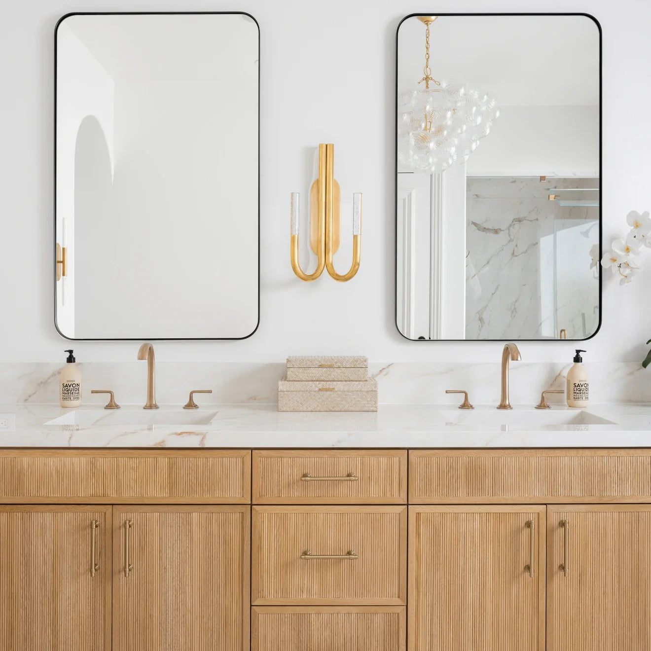 Calacatta Gold Porcelain Slab 60" x 126" - 1/2" Thick